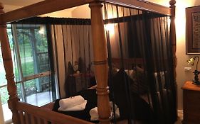 Weeroona Bed And Breakfast